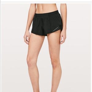 Lululemon Hotty Hot short 2.5”